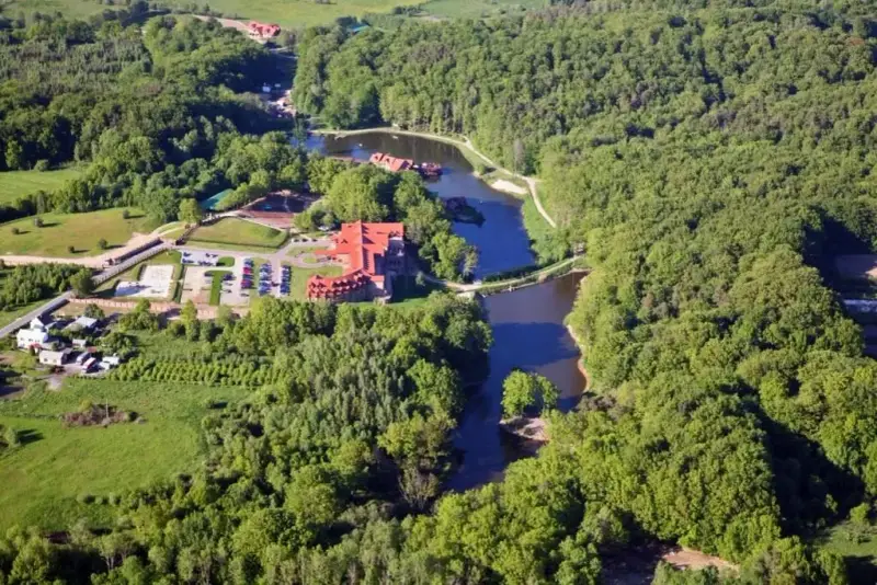 Gdzie z dzieckiem pomorskie: najlepsze atrakcje na rodzinne wakacje